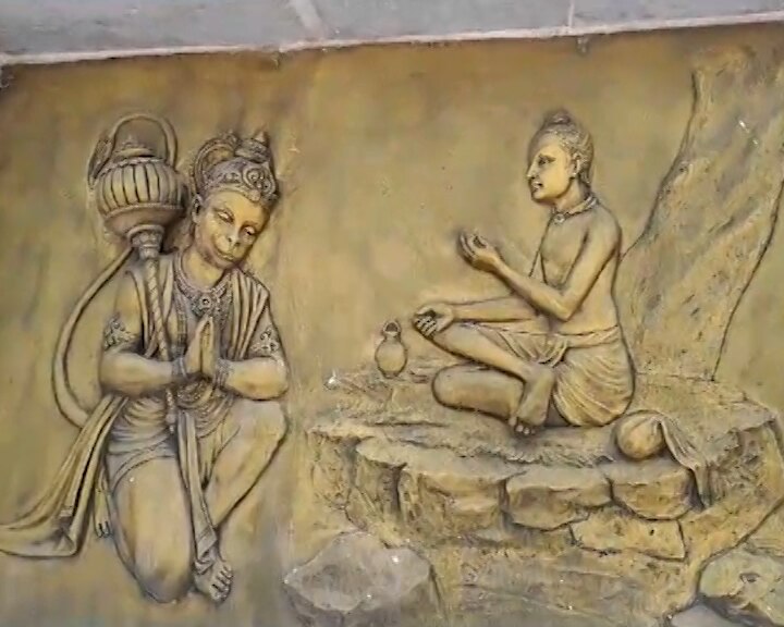 Salangpur Controversy: સનાતન ધર્મના યુવાનો આક્રમક મૂડમાં, હનુમાનજીની સેવામાં સ્વામિનારાયણના સંતો હોય તેવા લગાવ્યા પોસ્ટરો