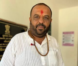 Salangpur Temple Controversy: ભીંતચિત્રોને નુકશાન પહોંચાનાર હર્ષદ ગઢવીના સમર્થનમાં આવ્યા ગામના સરપંચ અને હિન્દુ સંગઠન