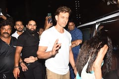 Hrithik and Saba: 12 વર્ષ નાની ગર્લફ્રેન્ડ સાથે ડિનર ડેટ પર નીકળ્યો ઋત્વિક રોશન, સાથે દેખાયા બન્ને દીકરા