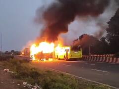 महाराष्ट्र: मराठा आरक्षण आंदोलन के दौरान भड़की हिंसा, बसों में आग, तोड़फोड़, 42 पुलिसकर्मी घायल