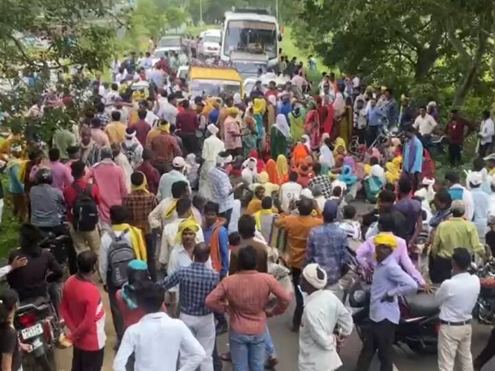 MP News Villagers mobilized against dam in Dindori demonstrated by blocking Jabalpur Amarkantak National Highway Ann MP News: डिंडौरी में बांध के खिलाफ लामबंद हुए ग्रामीण, जबलपुर अमरकंटक नेशनल हाईवे पर जाम लगाकर किया प्रदर्शन