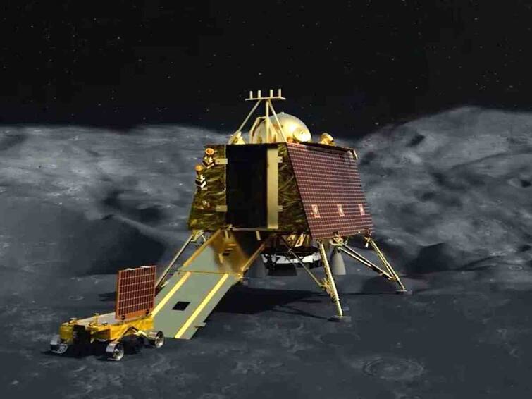 Chandrayaan 3 Lander Vikram Rover Pragyan May Be Put To Sleep Soon says ISRO Chief Chandrayaan 3 Sleep Mode: தனது பணியை வெற்றிகரமாக முடித்த ரோவர்.. பெருமையுடன் அறிவிப்பை வெளியிட்ட இஸ்ரோ..!