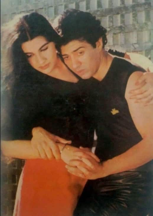 सनी देओल ने अपने करियर की शुरुआत फिल्म बेताब से की थी. इस फिल्म को लेकर धर्मेंद्र बेहद एक्साइटेड थे.