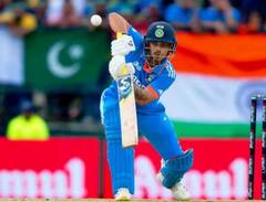 Ishan Kishan: ਈਸ਼ਾਨ ਕਿਸ਼ਨ ਕੋਲ 60 ਕਰੋੜ ਦੀ ਦੌਲਤ, ਸਾਲਾਨਾ ਇੱਕ ਕਰੋੜ ਦੀ ਕਮਾਈ, ਜਾਣੋ ਇਨ੍ਹਾਂ ਕੋਲ ਇੰਨੀਆਂ ਲਗਜ਼ਰੀ ਕਾਰਾਂ