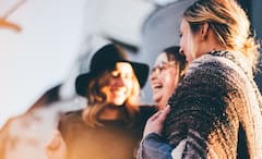 Zodiac Signs: সময়ই চিনিয়ে দেয় কে প্রকৃত বন্ধু, বিপদ জেনেও সঙ্গত্যাগ করেন না এঁরা