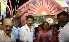 Udhayanidhi Stalin Remarks: कौन हैं डेंगू-मलेरिया से सनातन धर्म की तुलना करने वाले मंत्री उदयनिधि, कितनी संपत्ति के मालिक?