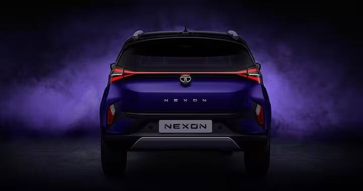 পিছনেও নতুন Nexon একটি সম্পূর্ণ নতুন LED লাইটিং সেটআপ পায়। পিছনের বাম্পারেও হয়েছে বদল।নেক্সন ফেসলিফটের গ্রাউন্ড ক্লিয়ারেন্স 208 এমএম যা একই রকম রাখা হয়েছে।