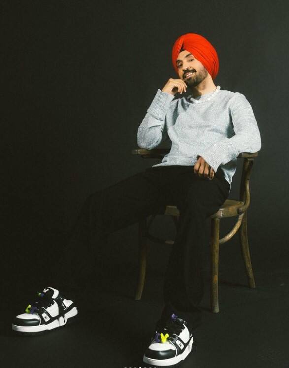 ਦੋਸਾਂਝਾਵਾਲੇ ਦੇ ਇਸ ਐਲਾਨ ਤੋਂ ਬਾਅਦ ਪ੍ਰਸ਼ੰਸਕਾਂ ਵਿੱਚ ਐਲਬਮ ਘੋਸਟ ਨੂੰ ਲੈ ਉਤਸ਼ਾਹ ਹੋਰ ਵੀ ਵੱਧ ਗਿਆ ਹੈ। ਉਹ ਲਗਾਤਾਰ ਇਸ ਉੱਪਰ ਆਪਣੀ ਪ੍ਰਤੀਕਿਰਿਆ ਦੇ ਰਹੇ ਹਨ।