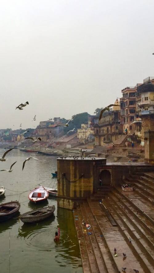 પંચગંગા ઘાટમાં કઈ કઈ નદીઓનો સંગમ થાય છે