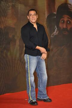 Gadar 2 Success Party: सनी देओल की पार्टी में नए लुक के साथ पहुंचे सलमान खान, कार्तिक आर्यन संग यूं मस्ती करते दिखे 'भाईजान'!