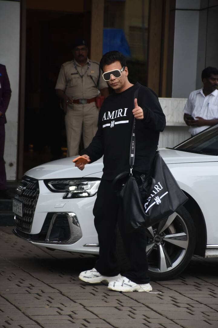 करण जोहर (Karan Johar) हा त्याच्या चित्रपटांच्या माध्यमातून प्रेक्षकांचे मनोरंजन करतो.