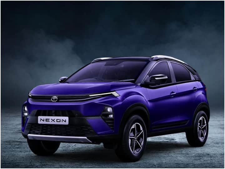 2023 December Car Sales Report Tata Nexon On Top Check Details 2023 December Car Sales: 2023లో భారీగా తగ్గిన కారు సేల్స్ - కానీ కంపెనీల టార్గెట్ సక్సెస్!