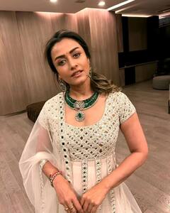 స్టార్‌ వైఫ్‌ గ్లామర్‌ ట్రీట్‌-  మహేష్ సతీమణి లేటెస్ట్ పిక్స్ చూశారా?