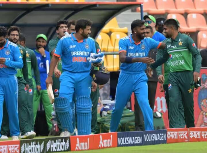 2 સપ્ટેમ્બરે રમાયેલી ભારત-પાકિસ્તાન મેચ રદ્દ થતાં જ પાકિસ્તાન સુપર-4 માટે ક્વોલિફાય થઈ ગયું છે. સુપર-4 માટે ક્વોલિફાય કરવા માટે ભારતે ટૂર્નામેન્ટમાં તેની આગામી મેચ જીતવી પડશે, જે 4 સપ્ટેમ્બરે નેપાળ સામે રમાશે.