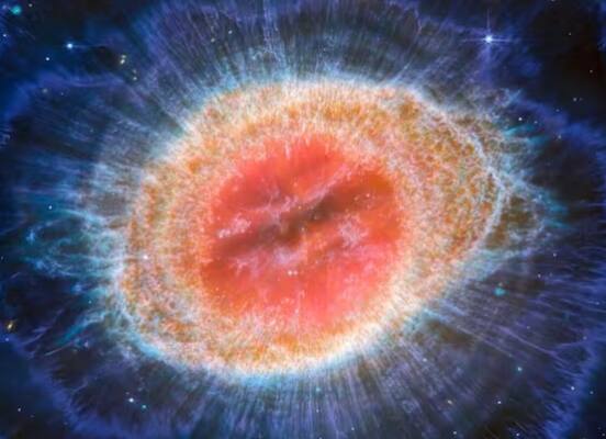 ਹੁਣ ਇਸ ਤਸਵੀਰ ਨੂੰ ਦੇਖੋ। ਅਜਿਹਾ ਲਗਦਾ ਹੈ ਜਿਵੇਂ ਕੋਈ ਅੱਖ ਹੋਵੇ। ਹਾਲਾਂਕਿ, ਇਹ ਇੱਕ ਤਾਰਾ ਹੈ ਜਿਸ ਵਿੱਚ ਧਮਾਕਾ ਹੋਇਆ ਹੈ।