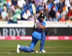 Asia Cup: এশিয়া কাপ ওয়ান ডে ফর্ম্যাটে ভারতীয়দের মধ্যে সর্বাধিক ছক্কার মালিক কে?