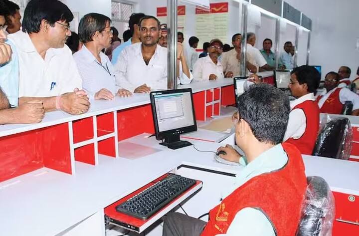 આ સ્કીમનું નામ છે પોસ્ટ ઓફિસ મંથલી સેવિંગ્સ સ્કીમ (પોસ્ટ ઓફિસ MIS), જેમાં તમને દર મહિને એક નિશ્ચિત રકમ મળે છે. આ યોજનામાં, પૈસા એકસાથે જમા કરાવવાના હોય છે એટલે કે MIS ખાતામાં માત્ર એક જ વાર રોકાણ કરવાનું હોય છે. જેના પછી તમે દર મહિને કમાણી કરી શકો છો.