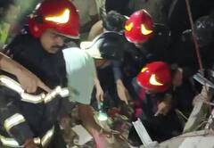 Building collapses : भिवंडीत दुमजली इमारत कोसळली