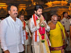 Vijay Deverakonda Photos : கல்யாண கோலத்தில் கனவுக்கண்ணன் விஜய் தேவரகொண்டா .. ஷாக்கான இளம்பெண்கள்!