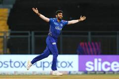 Jasprit Bumrah : ‘குட்டி மகனை வரவேற்கிறோம்..’ தந்தையான சந்தோஷத்தில் மும்பைக்கு பறந்த பும்ரா!