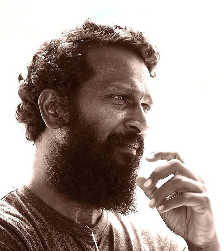 சினிமாவில் சிலருக்கு மட்டுமே முதல் படம் வெற்றி பெறும். அந்த வகையில், இவரின் பொல்லாதவன் படம் அசுர வெற்றி பெற்றது.