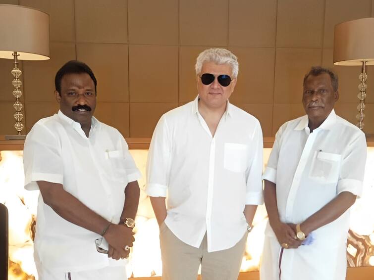 vidamuyarchi actor ajith kumar new look trending on social media Ajith Kumar: அரசியலுக்கு எண்ட்ரி கொடுக்கிறாரா அல்டிமேட்! வெளியான புது லுக்கால் அஜித் ரசிகர்கள் குழப்பம்!