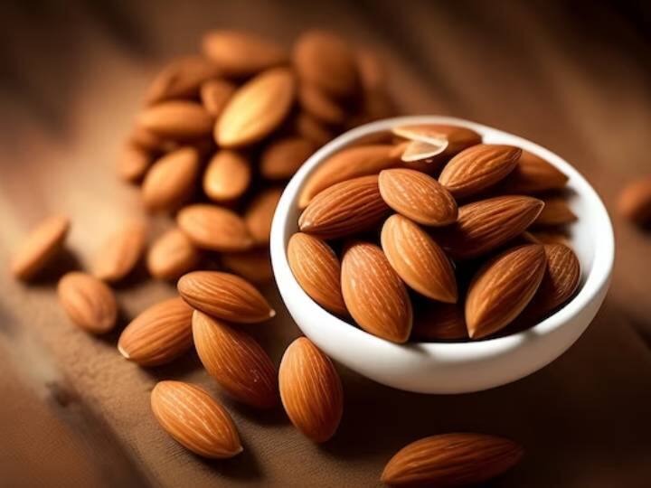How Many Almonds to Eat Per Day for Weight Loss महिलाओं को हर रोज इतने भिगोए हुए बादाम खाने चाहिए, तभी दिखेगा शरीर में फायदा