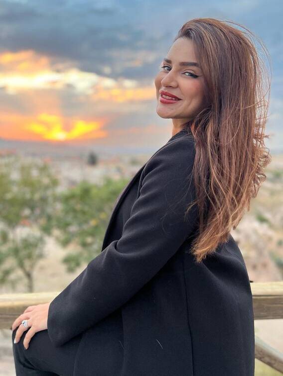 नागिन की मधुमक्खी शादी के छह साल बाद हुईं प्रेग्नेंट