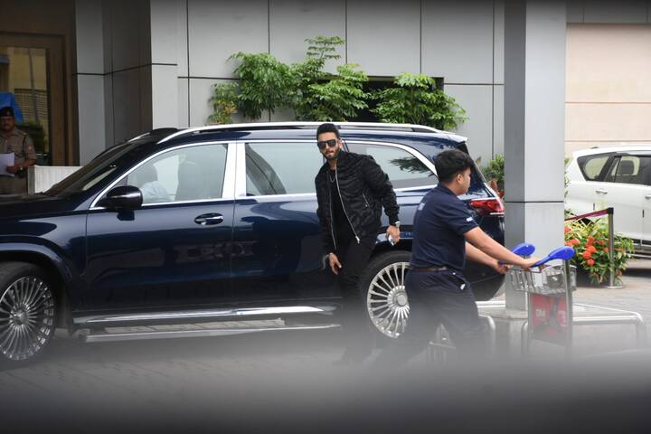 रणवीर सिंह (Ranveer Singh) हा डॉन-3 (Don 3) या आगामी चित्रपटात प्रमुख भूमिका साकारणार आहे.