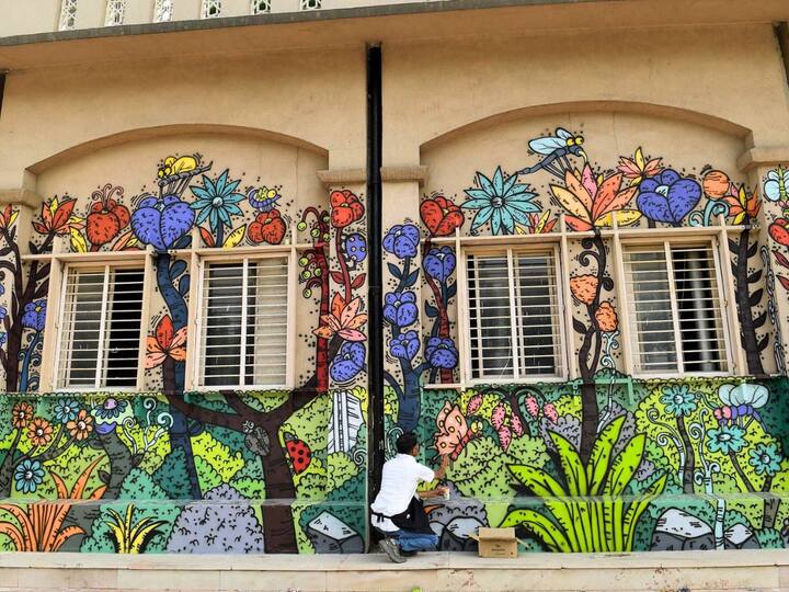 The summit will be held at the revamped India Trade Promotion Organisation (ITPO) complex, formerly known as Pragati Maidan. This sprawling complex, constructed at a cost of Rs 2,700 crores and spread across 123 acres, houses the convention centre that will be the epicentre of G20 meetings. However, it's important to note that the venue will exclusively serve as a meeting hub, with delegates staying elsewhere. (Image Source: X@SGSiddaramu)