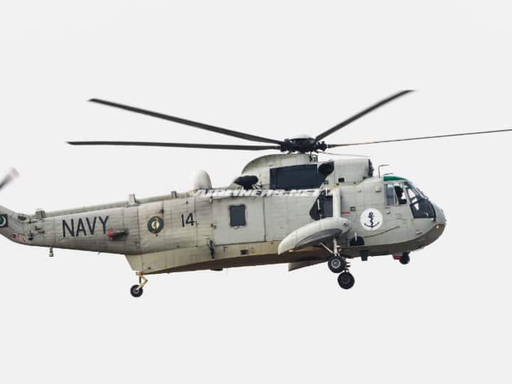 Helicopter Crash: पाकिस्तान में नौसेना का हेलीकॉप्टर हुआ हादसे का शिकार, 2 ऑफिसर समेत तीन जवानों की मौत