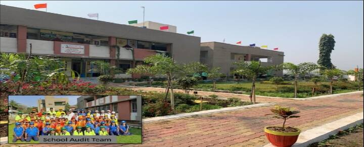 આદિજાતિ વિસ્તારમાં દરિયાકાંઠાથી એક કિલોમીટરના અંતરમાં આવેલી આ શાળા ઘણા પડકારો વચ્ચે કાર્યરત હતી. અહીં ખારાશનું પ્રમાણ વધારે હતું અને શાળા પરિસરની આસપાસ ગ્રીન બેલ્ટનો અભાવ વર્તાતો હતો. જો કે વિદ્યાર્થીઓની ક્ષમતાને વિકસિત કરવા તેમજ પર્યાવરણનું શિક્ષણ આપવા માટે, આ શાળાએ પ્રેરણાદાયી ઉદાહરણ પૂરું પાડ્યું છે.