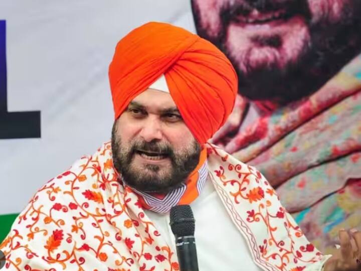 Punjab Politics: सीएम मान पर भड़के नवजोत सिंह सिद्धू, बोले- ‘सत्ता के लालच में,हिम्मत है तो लोकतांत्रिक तरीके... Navjot Singh Sidhu Targeted cm bhagwant mann, Said- 'For the greed for power..If you have courage then do it democratically. Punjab Politics: सीएम मान पर भड़के नवजोत सिंह सिद्धू, बोले- ‘सत्ता के लालच में,हिम्मत है तो लोकतांत्रिक तरीके...