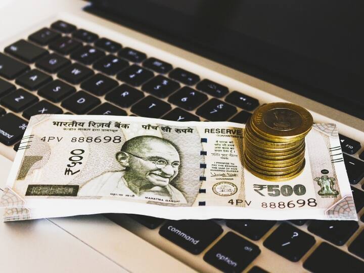 बेटी के पालन पोषण के लिए जन्म के समय मां को अलग से 5100 रुपये दिए जाते हैं. जब बच्ची क्लास 6 में प्रवेश लेती है तो 3 हजार रुपये की मदद की जाती है. क्लास 8 में 5000 रुपये दी जाती है.
