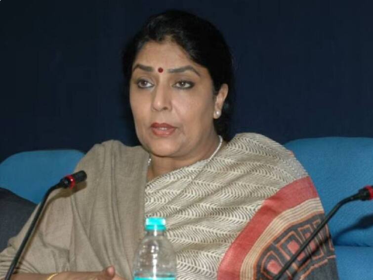 Renuka Chowdary Fires on YSRTP President Sharmila For Contesting From Paleru  Renuka Chowdary: షర్మిల పాలేరులో పుట్టిందా? ఇక్కడి నుంచి పోటీ చేయడానికి, మరి నేనెవర్ని: రేణుకా చౌదరి వ్యాఖ్యలు