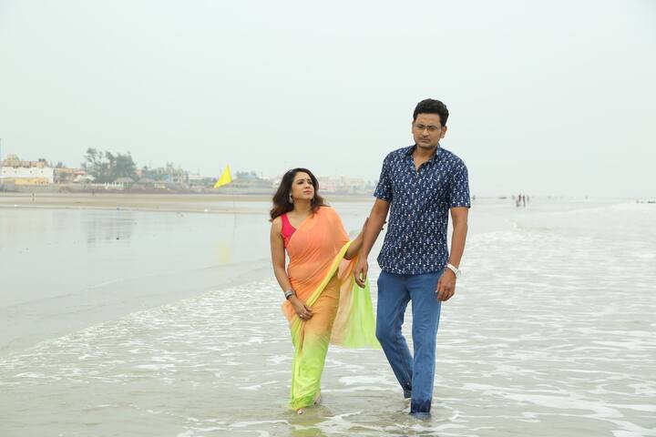এই কঠিন পরিস্থিতিতে তাদের সকলের দেখা হয় সুচরিতার বরের সঙ্গে। সেও এসেছে মন্দারমণিতে কিন্তু সঙ্গী তার প্রেমিকা। এই চরিত্রে দেখা যাবে অভিনেত্রী ঋ-কে।
