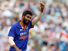 Jasprit Bumrah : ‘குட்டி மகனை வரவேற்கிறோம்..’ தந்தையான சந்தோஷத்தில் மும்பைக்கு பறந்த பும்ரா!