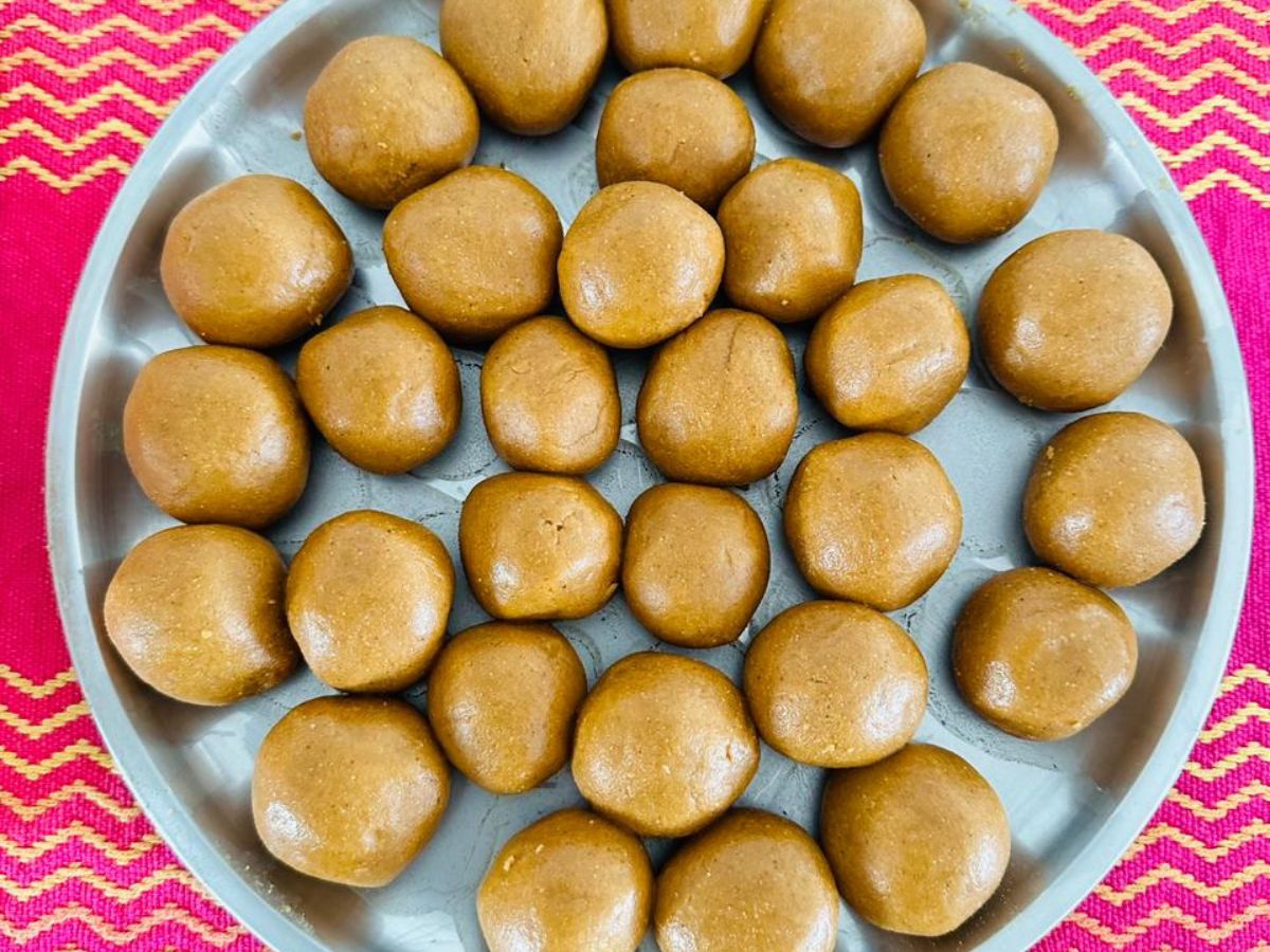 Healthy Besan Laddoo (Image Source: Nutritionist Tanya Mehra)