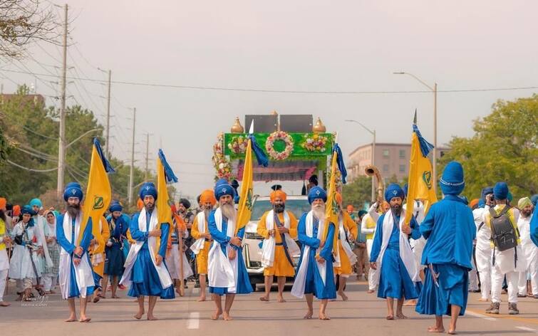 Celebrations of Prakash Purab of Sri Guru Granth Sahib Ji in Canada, Nagar Kirtan in different cities Nagar Kirtan in Canada: ਕੈਨੇਡਾ 'ਚ ਸ਼੍ਰੀ ਗੁਰੂ ਗ੍ਰੰਥ ਸਾਹਿਬ ਜੀ ਦੇ ਪ੍ਰਕਾਸ਼ ਪੁਰਬ ਦੀਆਂ ਰੌਣਕਾਂ, ਵੱਖ-ਵੱਖ ਸ਼ਹਿਰਾਂ 'ਚ ਨਗਰ ਕੀਰਤਨ