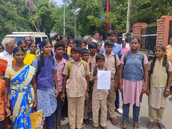 More than 20 students petitioned the Salem Collector's office for bus facility to go to school TNN பள்ளிக்கு செல்ல பேருந்து வசதி வேண்டும்; அடிப்படை வசதி இல்லை -  குவிந்த பள்ளி மாணவர்கள், சேலம் ஆட்சியர் அலுவலகத்தில் பரபரப்பு