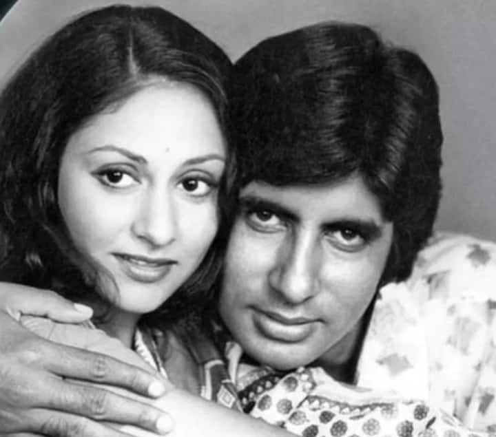Amitabh Bachchan Never Had Romantic Proposal To His Wife Jaya Bachchan Open  Up Says May Be For A Girlfriend He Was | आप चाहती हैं मैं घुटनों में बैठकर  फूल दूं..बिलकुल भी