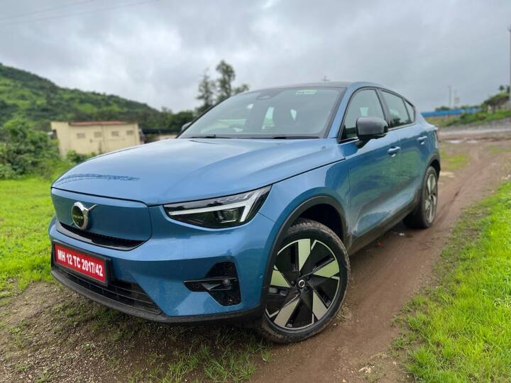 लॉन्च हुई Volvo C40 Recharge इलेक्ट्रिक कार, मुकाबला करने के लिए पहले से मौजूद हैं ये गाड़ियां! Volvo c40 recharge electric car launched in india check price feature power pack driving range here rivals here लॉन्च हुई Volvo C40 Recharge इलेक्ट्रिक कार, मुकाबला करने के लिए पहले से मौजूद हैं ये गाड़ियां!