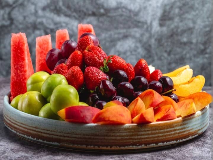 health tips most powerful fruit strawberry benefits in hindi पोषक तत्वों का भंडार है ये लाल रंग का फल, खाने से ही दूर हो जाती हैं कई बीमारियां