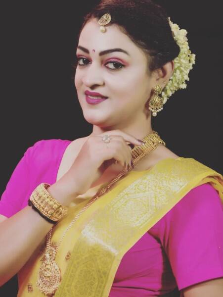 इस एक्ट्रेस ने किया सुसाइड, पति पर लगा हत्या का आरोप