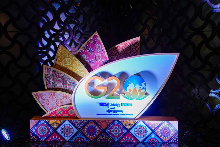 अब ऐसे में अगर कोई भी शख्स प्रगति मैदान यानी जी-20 के वेन्यू के आसपास गलती से चला जाए तो क्या होगा?