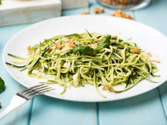 Walnut and Lemon Parsley Spaghetti: वीकेंड पर बनाना है कुछ खास तो स्पेगेटी और अखरोट से बनाएं ये कॉन्टिनेंटल रेसिपी, एक बार जरूर आजमाएं Walnut and Lemon Parsley Spaghetti: वीकेंड पर बनाना है कुछ खास तो स्पेगेटी और अखरोट से बनाएं ये कॉन्टिनेंटल रेसिपी, एक बार जरूर आजमाएं