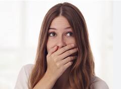 Health Tips : उचकी थांबवण्यासाठी 'हे' घरगुती उपाय करा