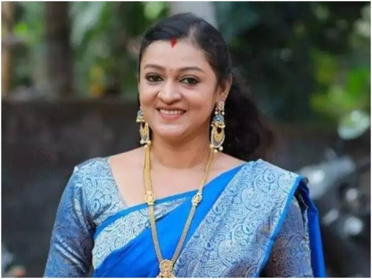 Malayalam actress Aparna Nair's family says her husband was responsible for her death హీరోయిన్ మృతికి ఆమె భర్తే కారణమా? మద్యానికి బానిసైన భర్త వేధింపుల వల్లే...