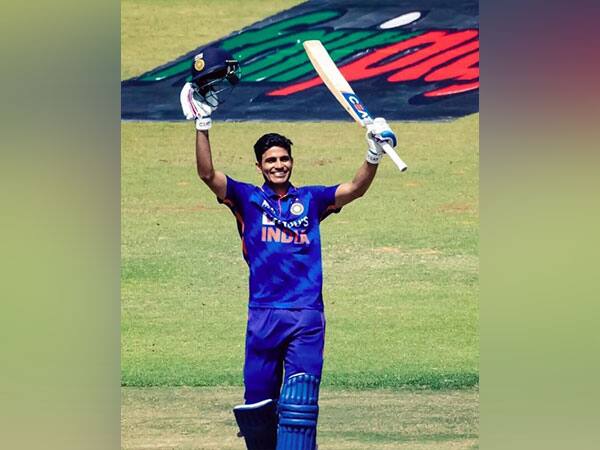 ভারতীয় দলের তরুণ ওপেনার শুভমন গিল। ওয়ান ডে ফর্ম্যাটে রোহিতের সঙ্গে ওপেনিংয়ে দীর্ঘদিন ধরে নামছেন।