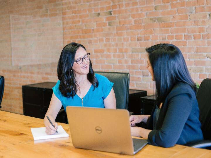 HR Interview Questions For Freshers know top 5 question and answers for freshers Career Tips HR Interview Tips: एचआर राउंड के लिए फ्रेशर्स कैसे करें तैयारी? पूछे जा सकते हैं ऐसे सवाल